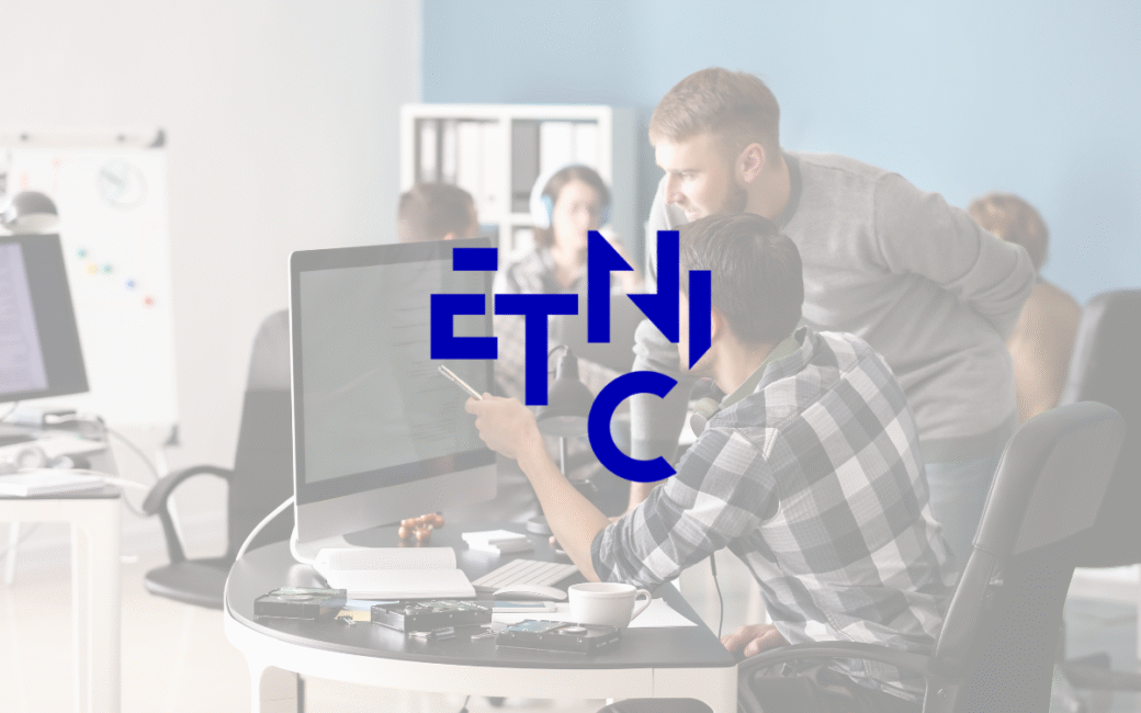 Etnic cover case